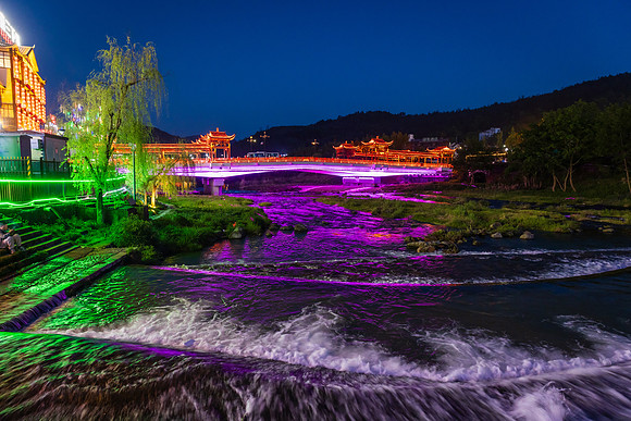 Bridge over the Suoxi River