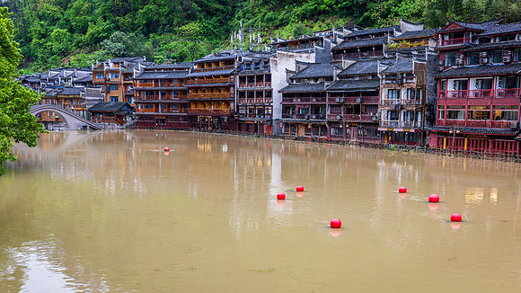 Riverside houses in Fenghuang Ancient Town